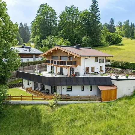 Haus Huettenberger Sanja شقة *