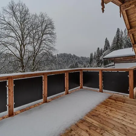 Haus Huettenberger Sanja شقة