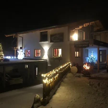 Haus Huettenberger Sanja Apartman *