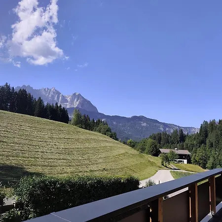 Haus Huettenberger Sanja شقة