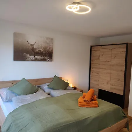 Haus Huettenberger Sanja *