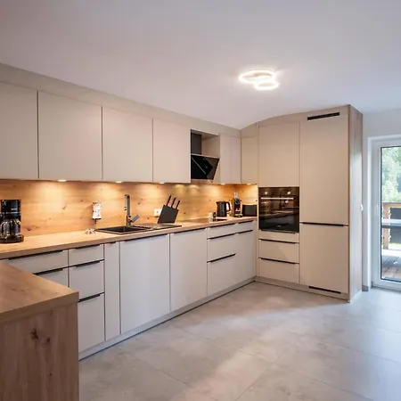 Haus Huettenberger Sanja شقة *